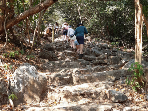 三百峰国家公园-桂武里必去景点