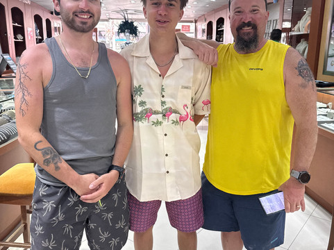 Gold Palace Jewelers-奥腊涅斯塔德必去景点