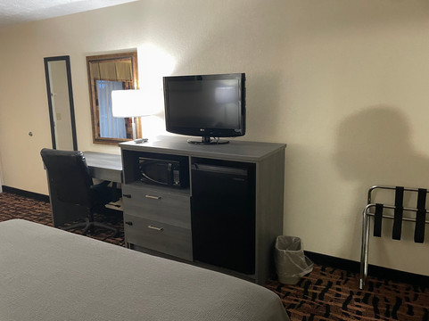 达洛尼加大学附近凯艺酒店主图