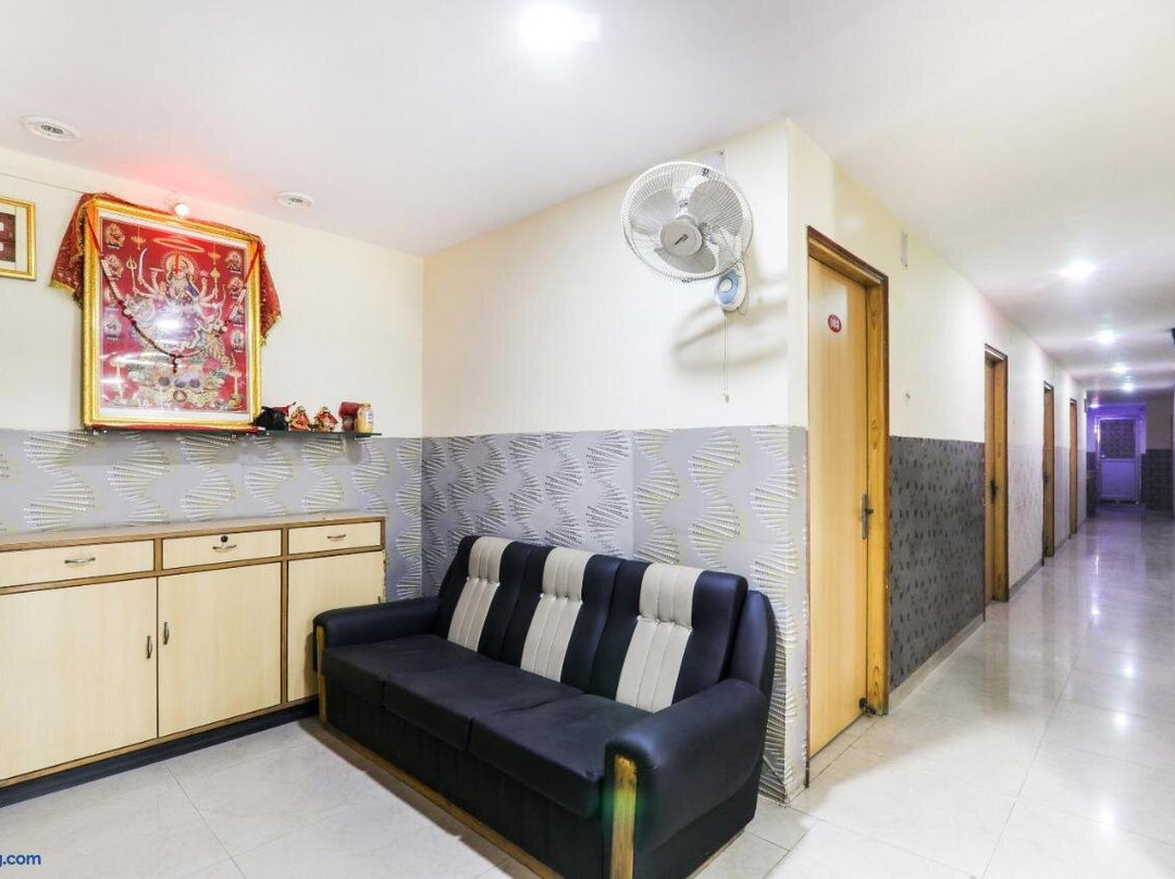 Super OYO Hotel Priyal
