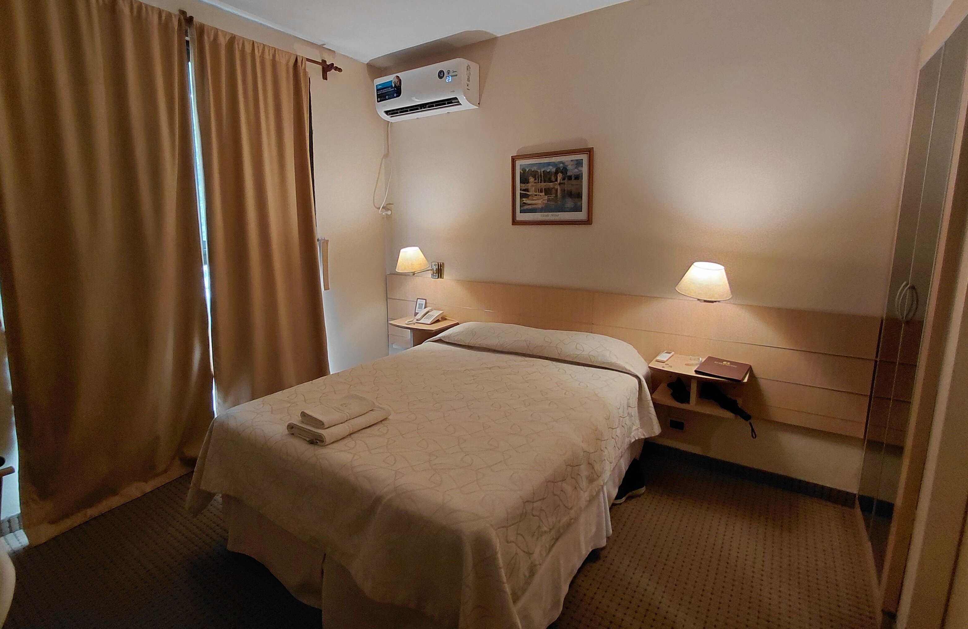 科连特斯广场酒店-客卧