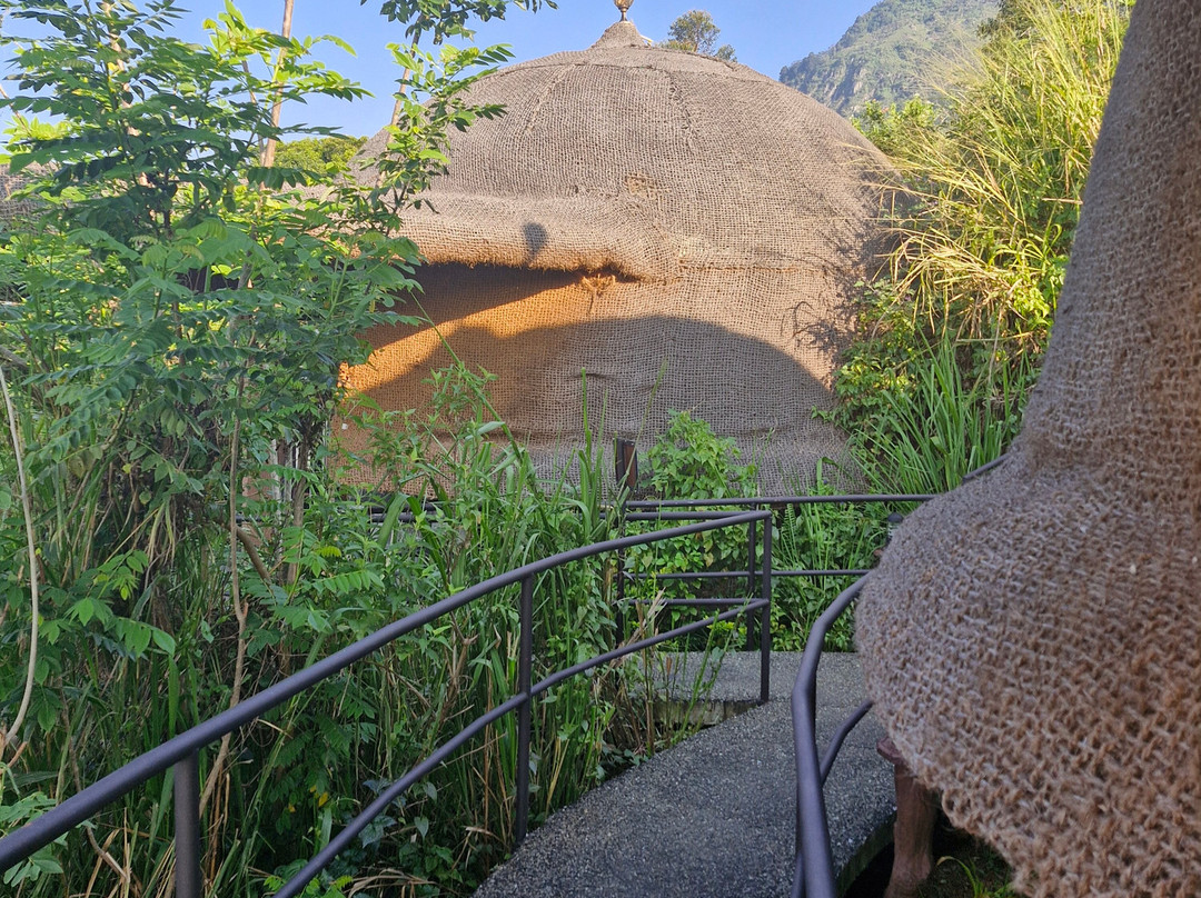 梦崖山中度假村主图