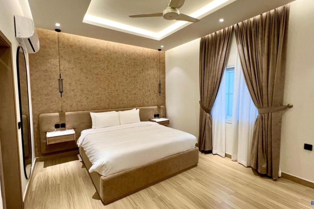 Aurhom By Royal Inn