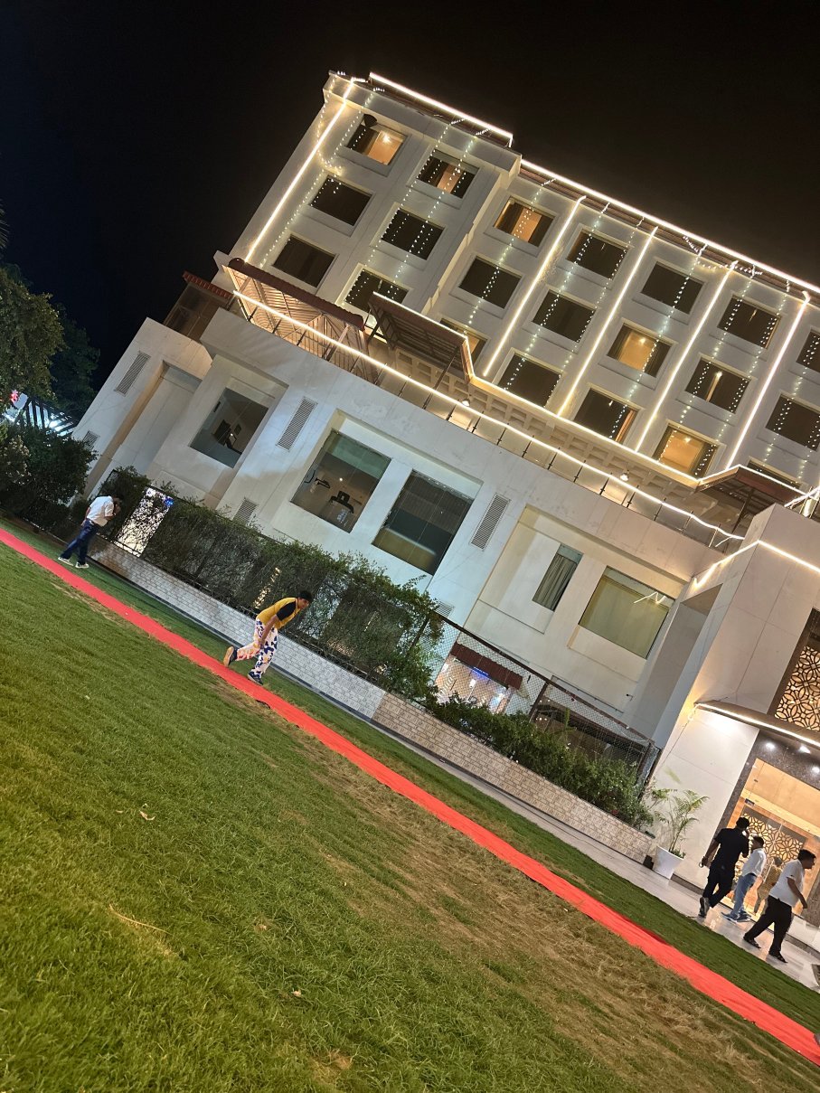 温德姆华美达尼姆拉纳酒店-官方