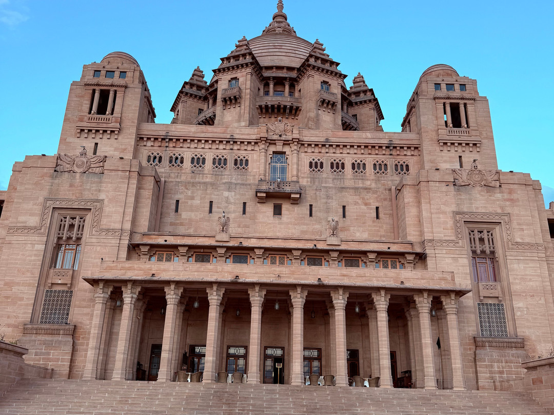 乌麦德巴哈湾皇宫酒店主图