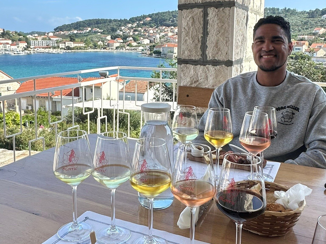 Lovrić Winery-伦巴达必去景点