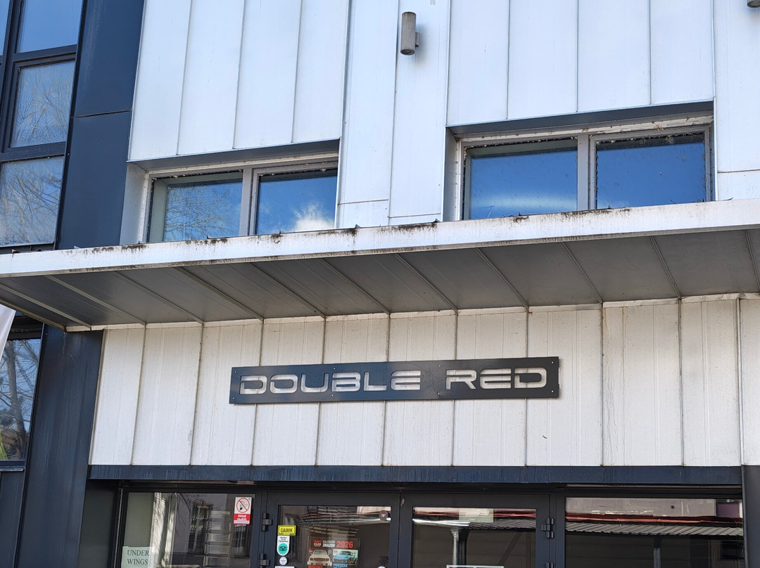 Double Red Cars Museum-Brezno必去景点