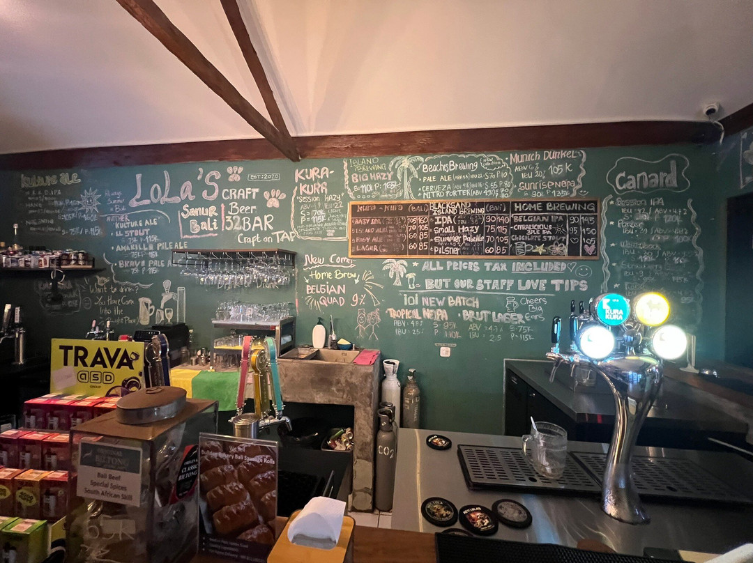 Lola's Craft Beer Bar