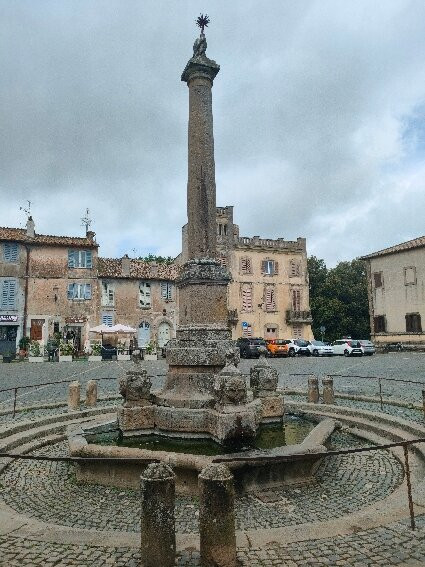 Fontana Delle Picche-Oriolo Romano必去景点