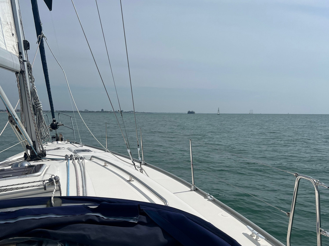 Salty - Sailing and Powerboat Experiences-考兹必去景点