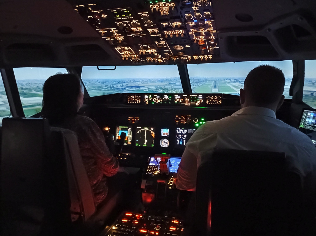 Simair737 Flight Simulators-切尔滕纳姆必去景点