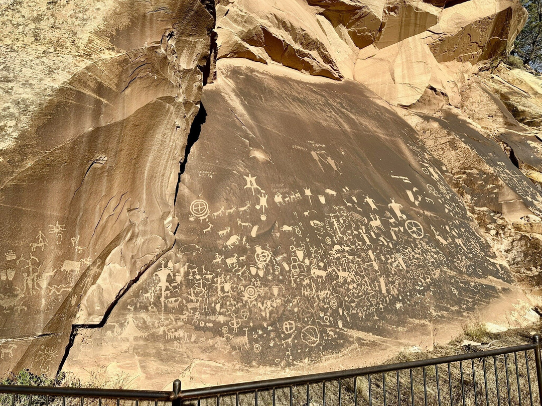Newspaper Rock Recreation Site-Monticello必去景点
