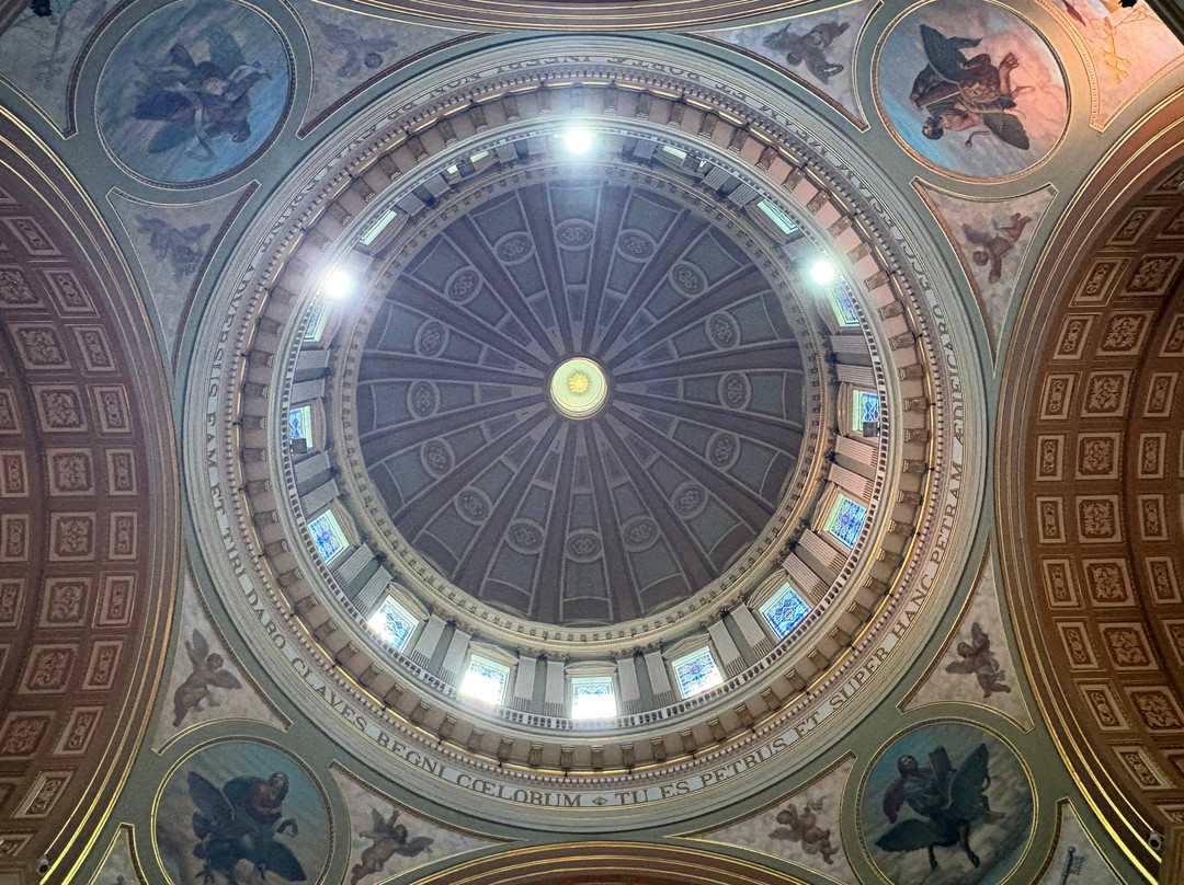 Mary, Queen of the World Cathedral-蒙特利尔必去景点