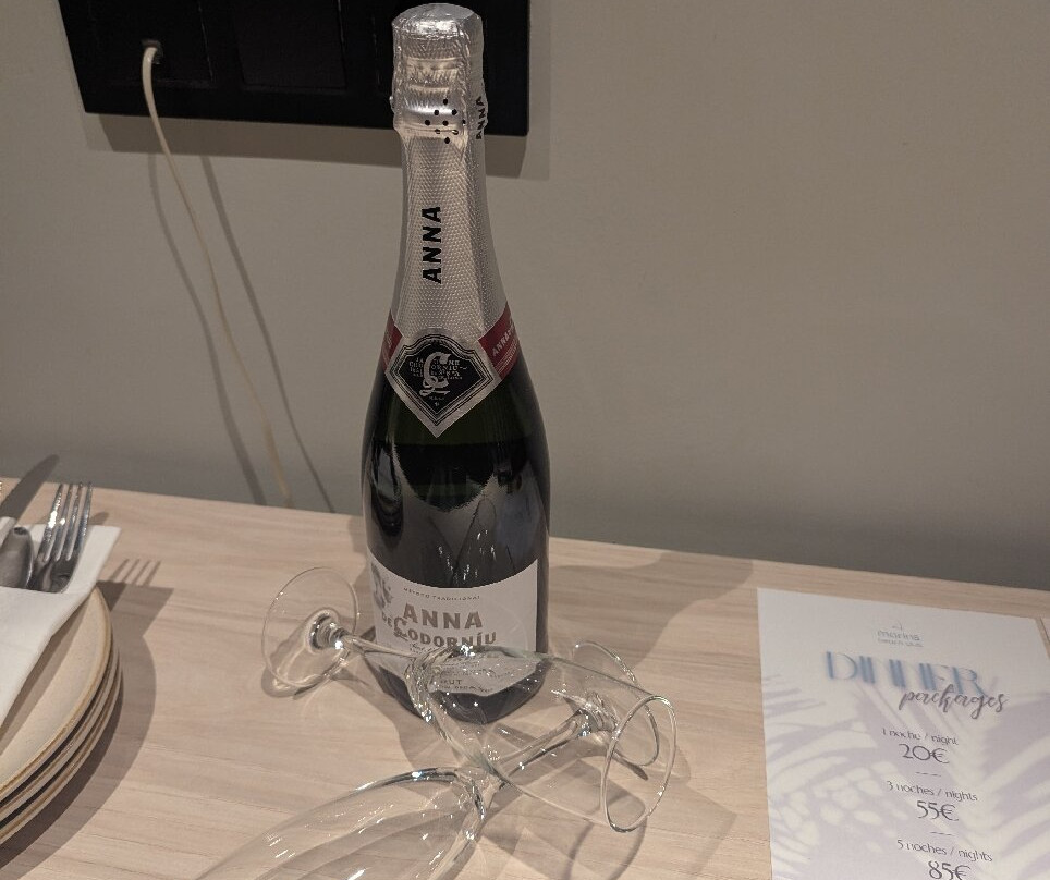 滨海海滩俱乐部酒店 - 限成人主图