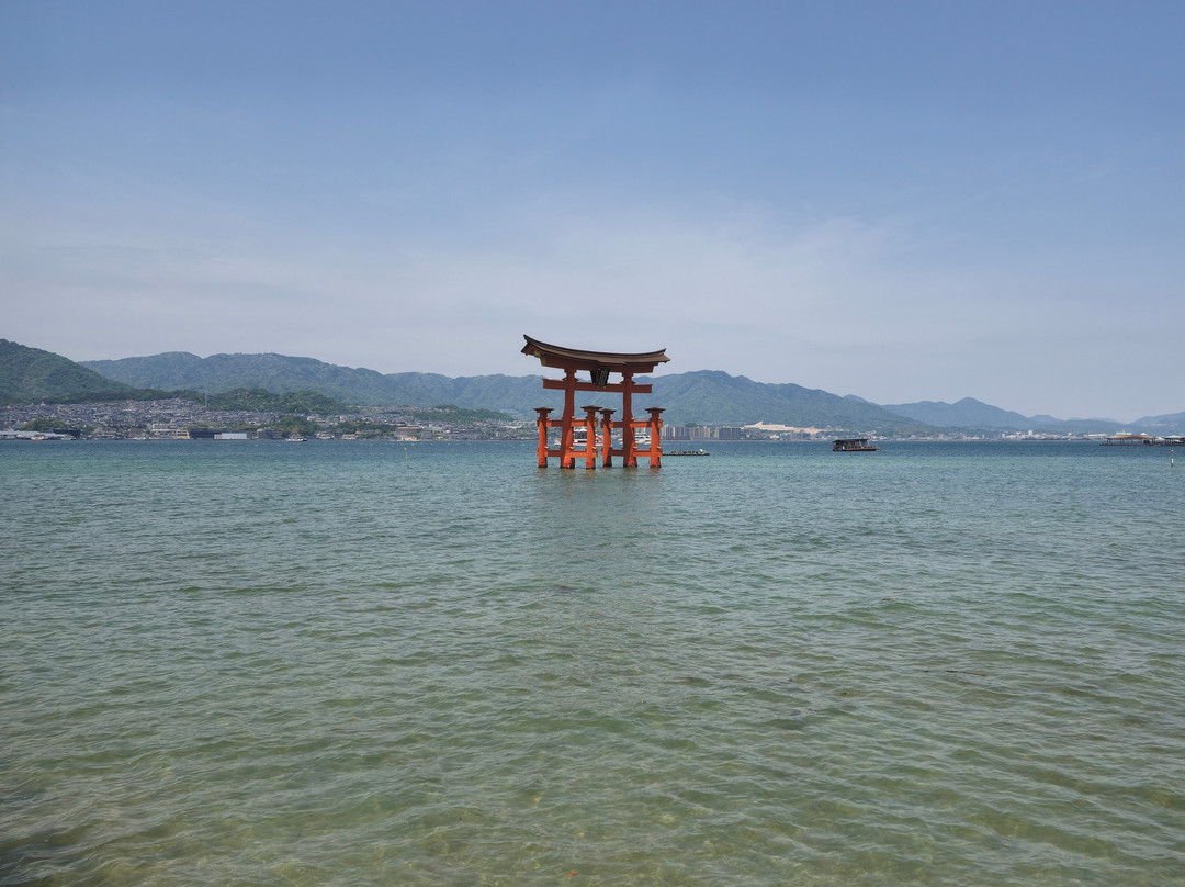 Itsukushima Shrine Torii-廿日市市必去景点