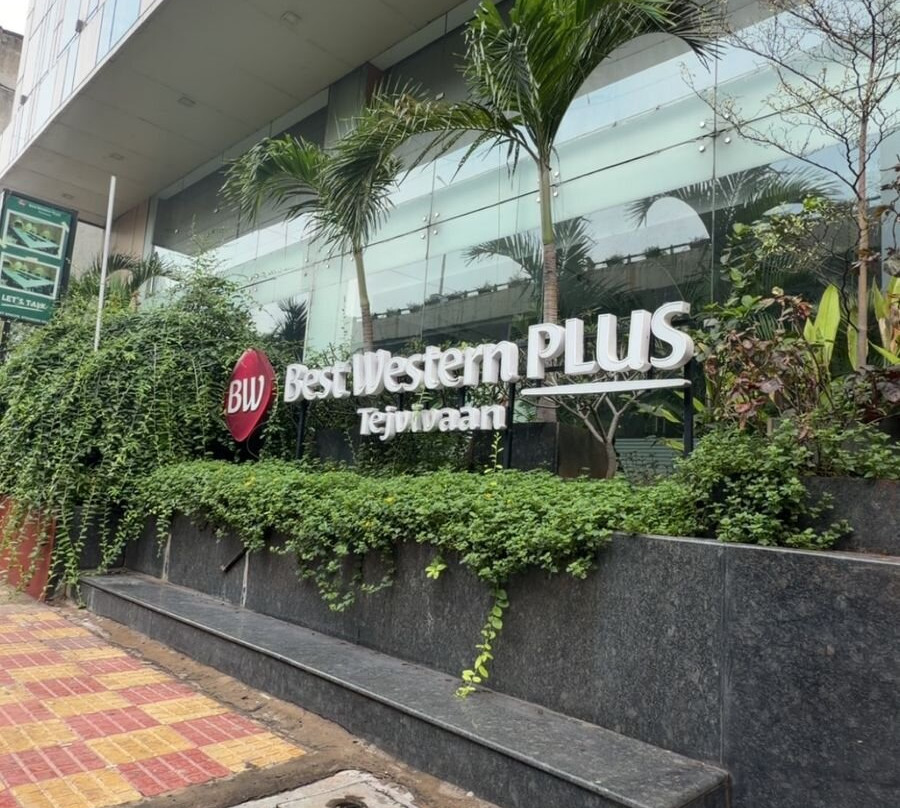 贝斯特韦斯特Plus特伊维万酒店主图