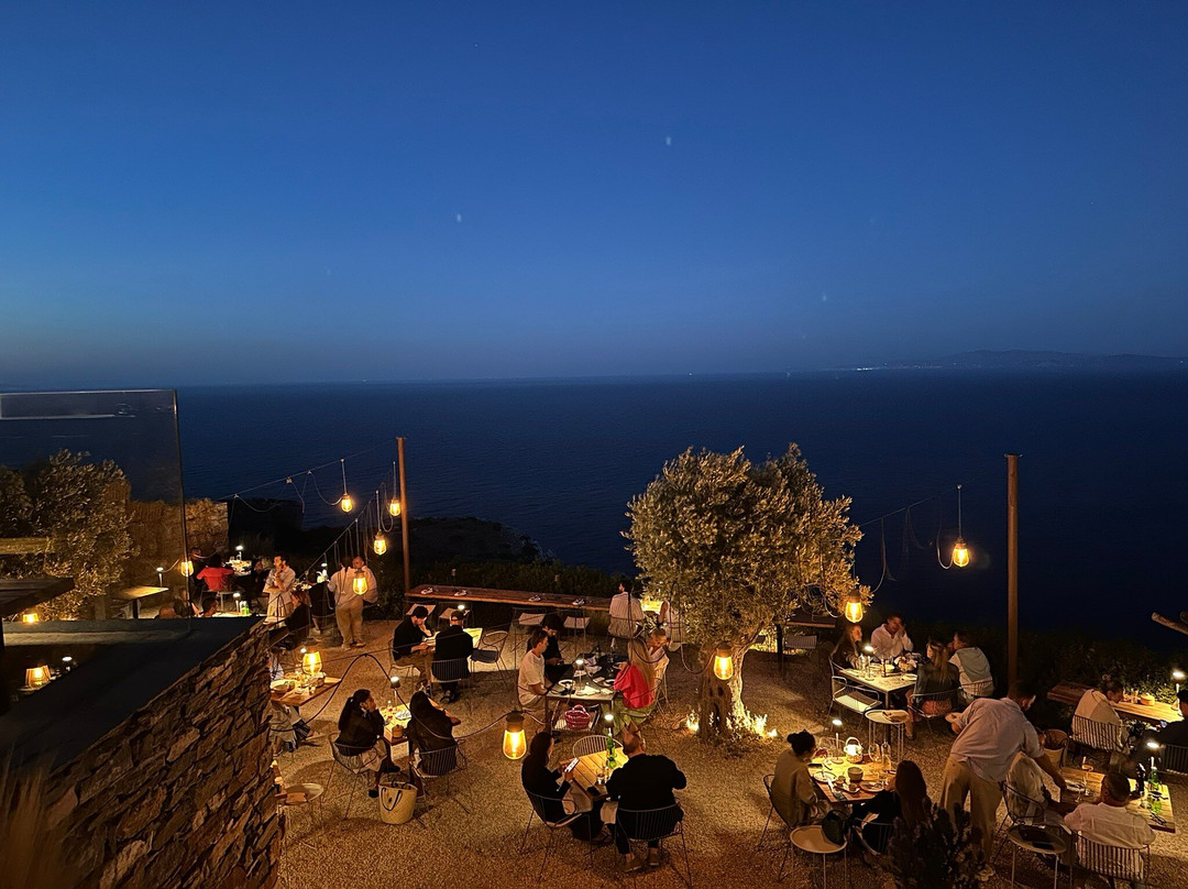 Bostani Bar & Restaurant