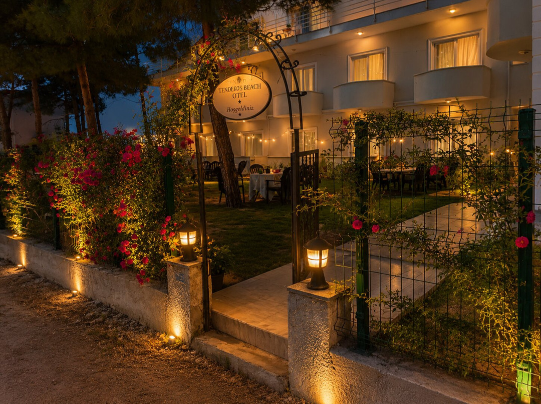 Tenedos İskele Hotel