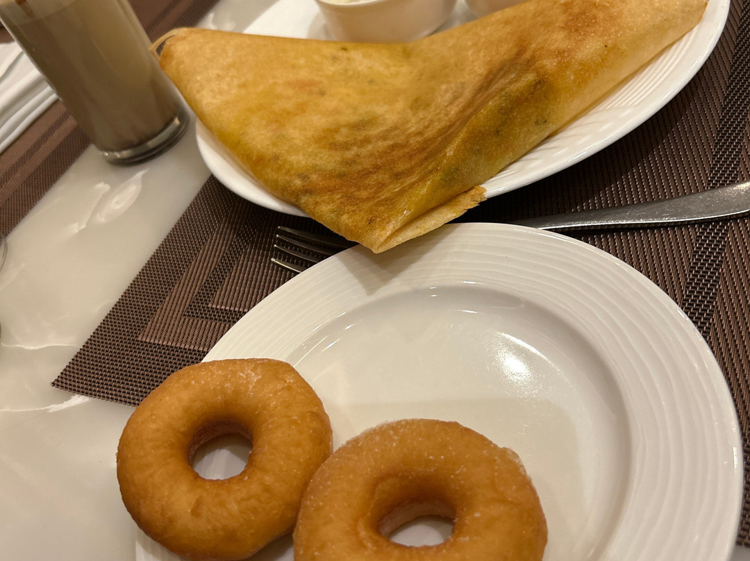 贾姆谢德布尔温德姆华美达酒店主图