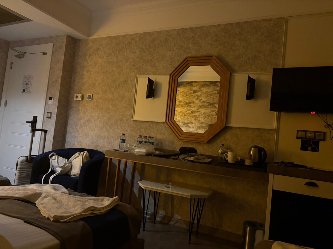 Nenessa Hotel主图