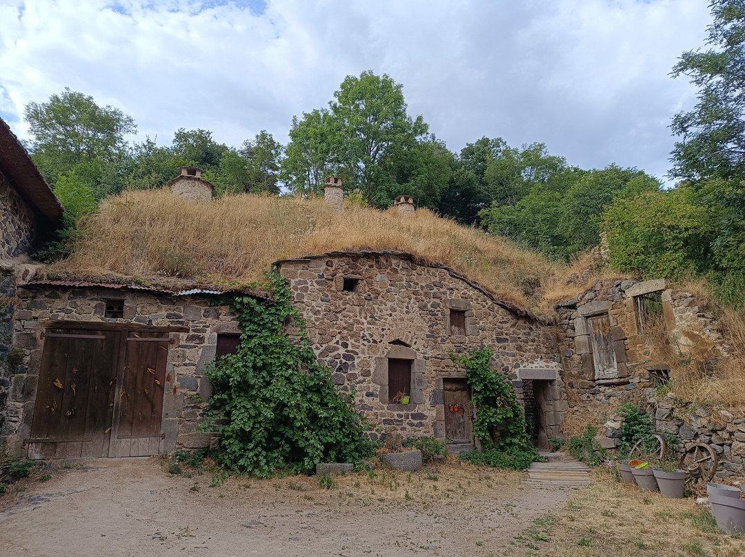 Les Mystères De Farges-Saint-Nectaire必去景点