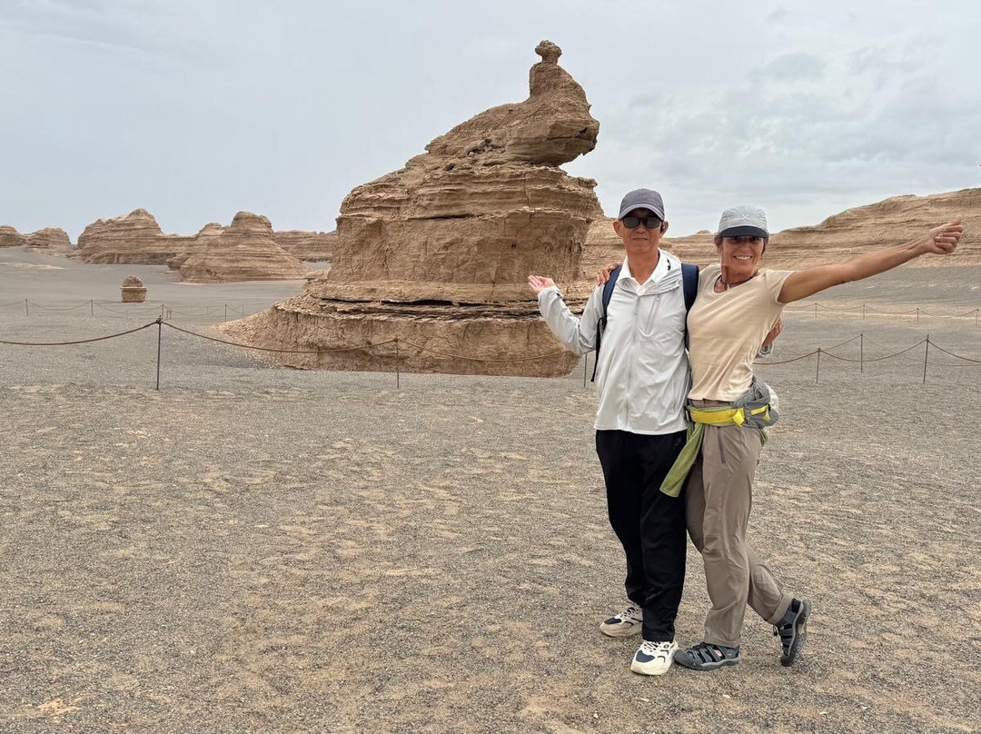 DunHuang Travel Guide-敦煌市必去景点