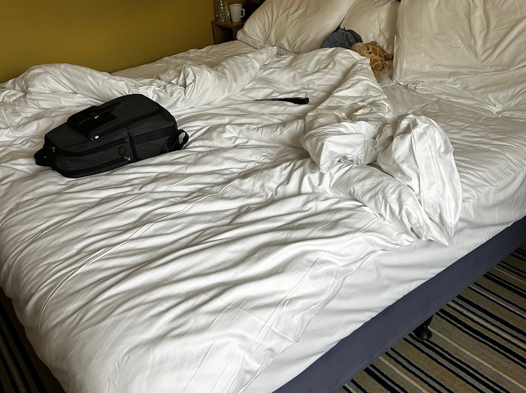 Holiday Inn 陶顿M5，JCT.25主图