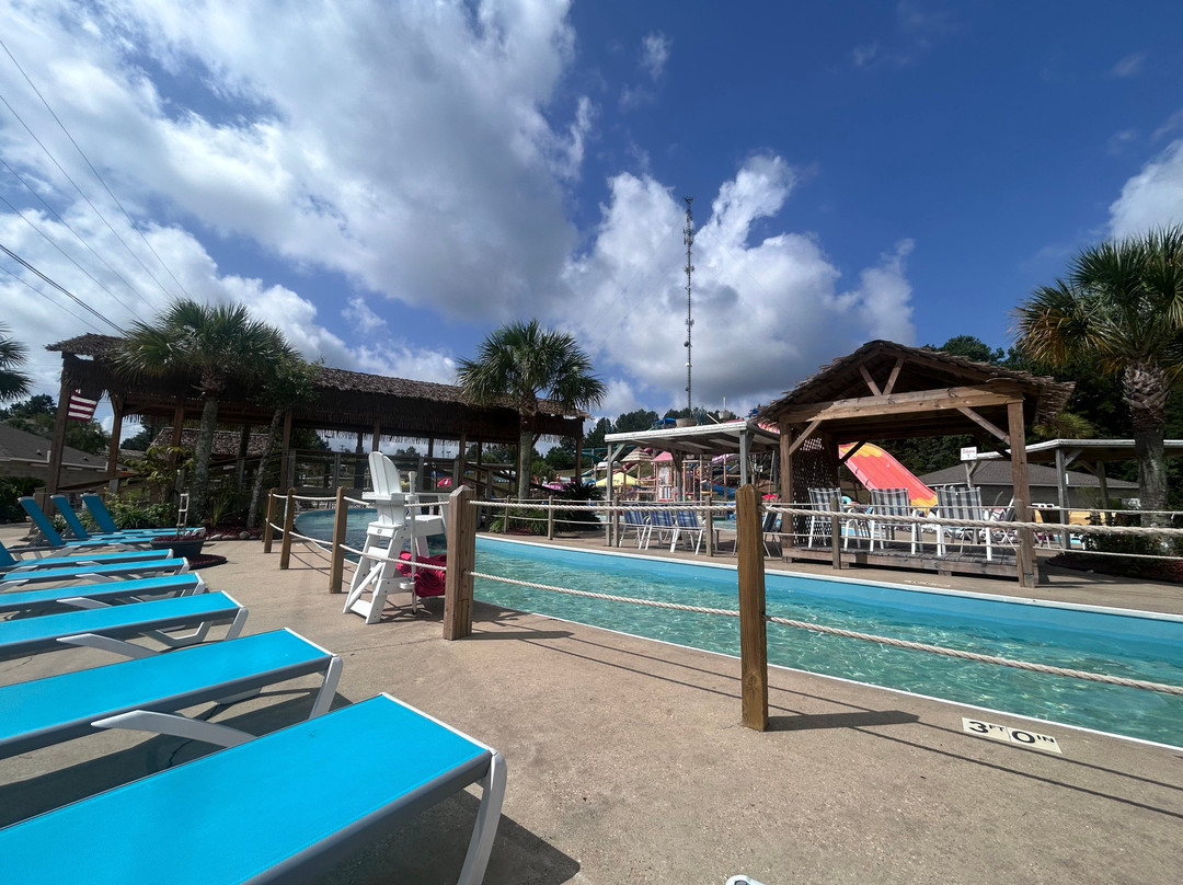 Grand Paradise Water Park-Collins必去景点