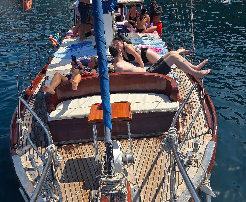 Amores 1 - Boat Tours-库萨达斯必去景点