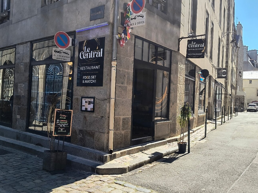 Le Central