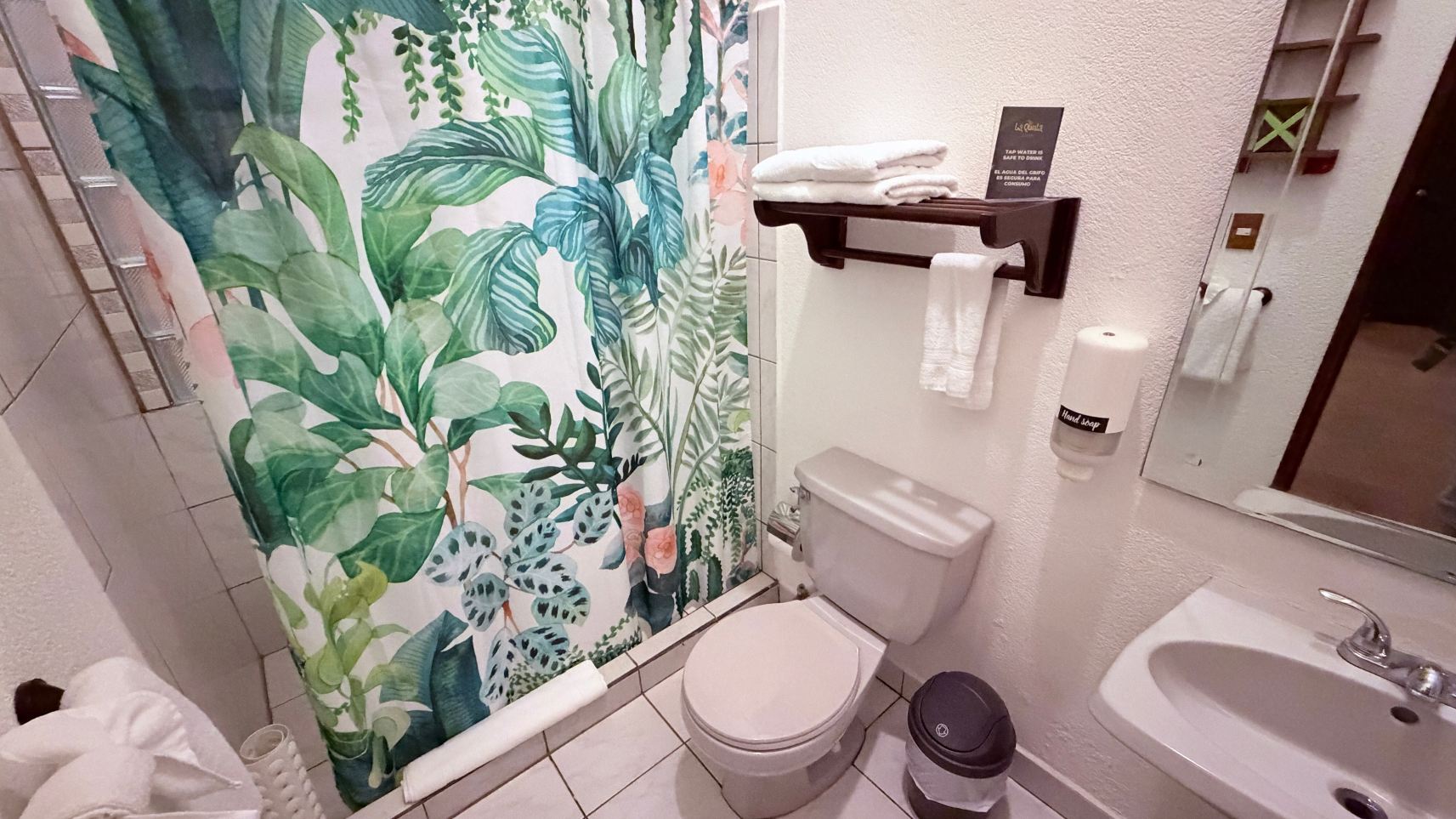 拉昆塔萨拉皮奇小屋酒店-浴室