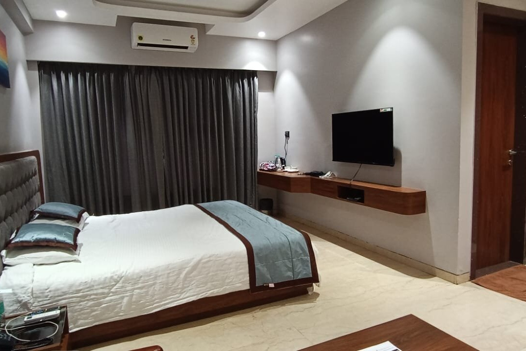 阿劳基克酒店主图