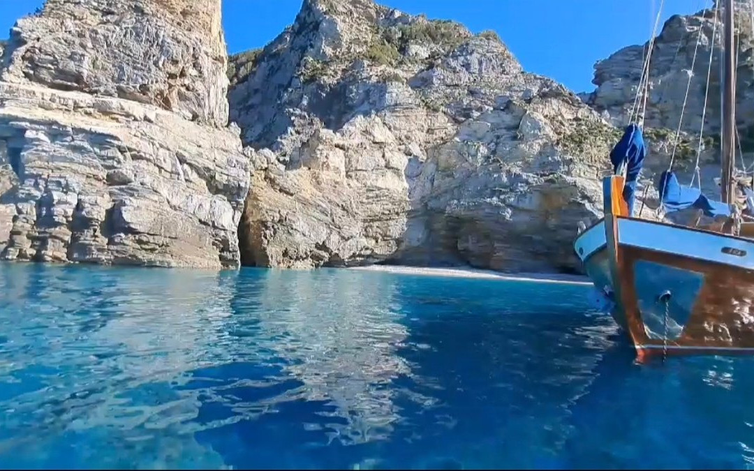 Ena Boat Tours by Mythical Adventures-斯科派洛斯必去景点