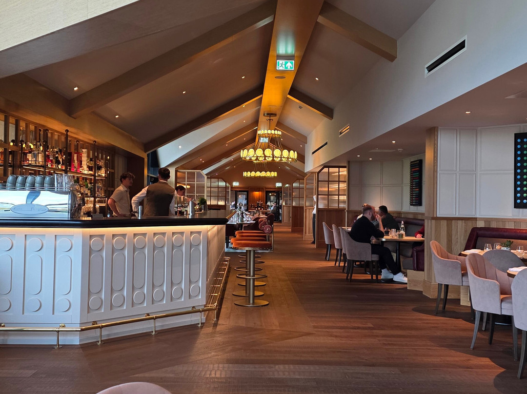 Fairmont Cheshire, The Mere主图