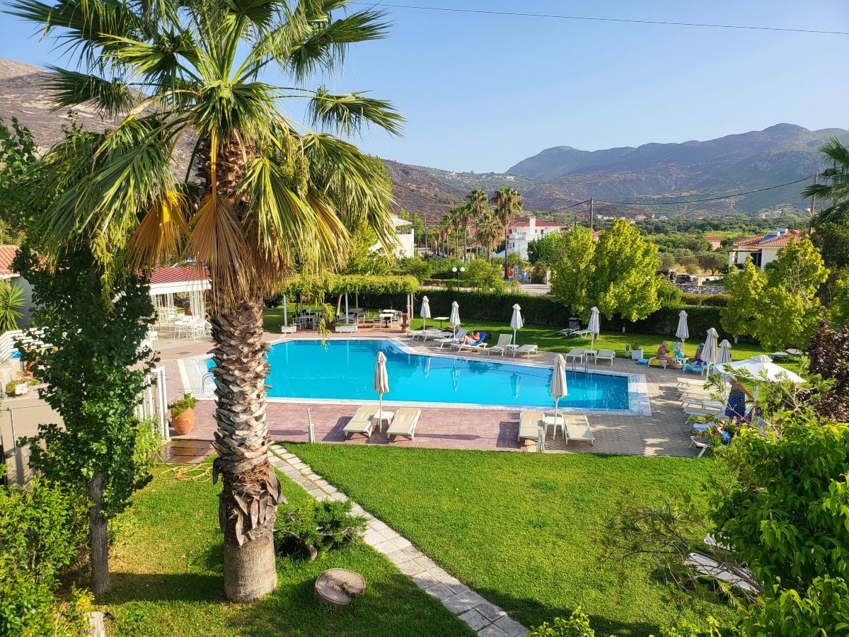 Mythos Apartments-旅行者