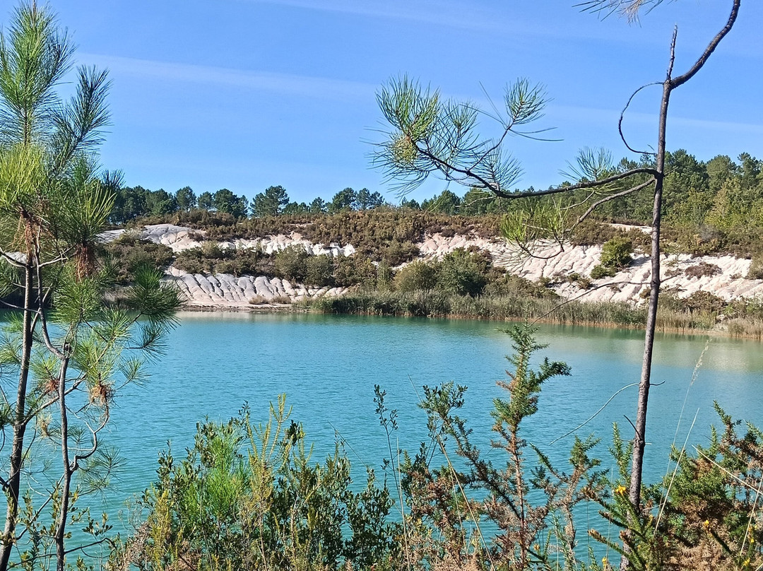 Balade Lac Bleu-Touverac必去景点