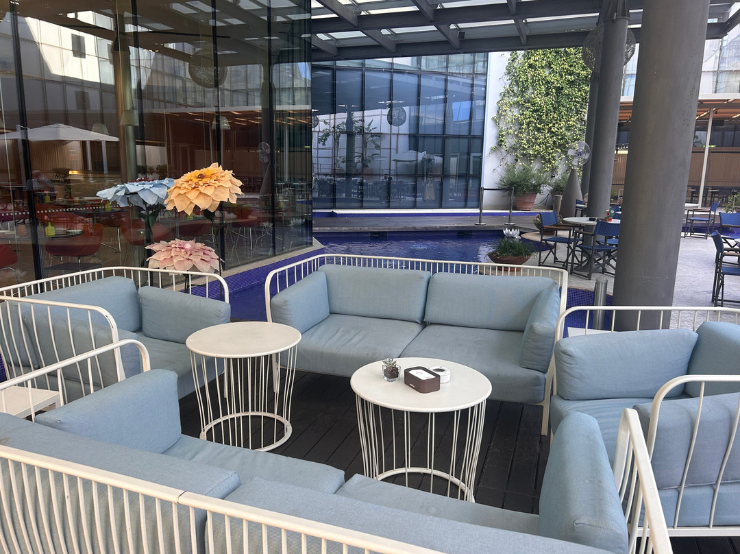 UNA HOTELS T Hotel Cagliari主图