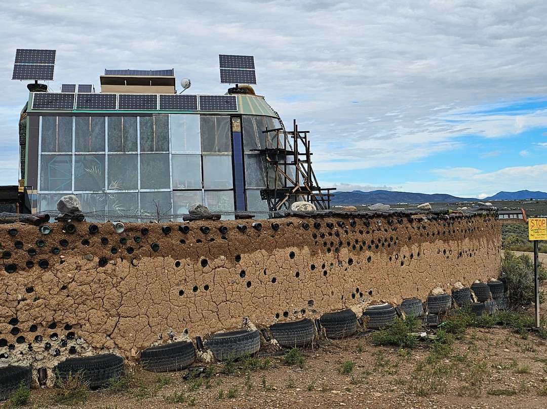 Earthship Visitor Center-道师城必去景点