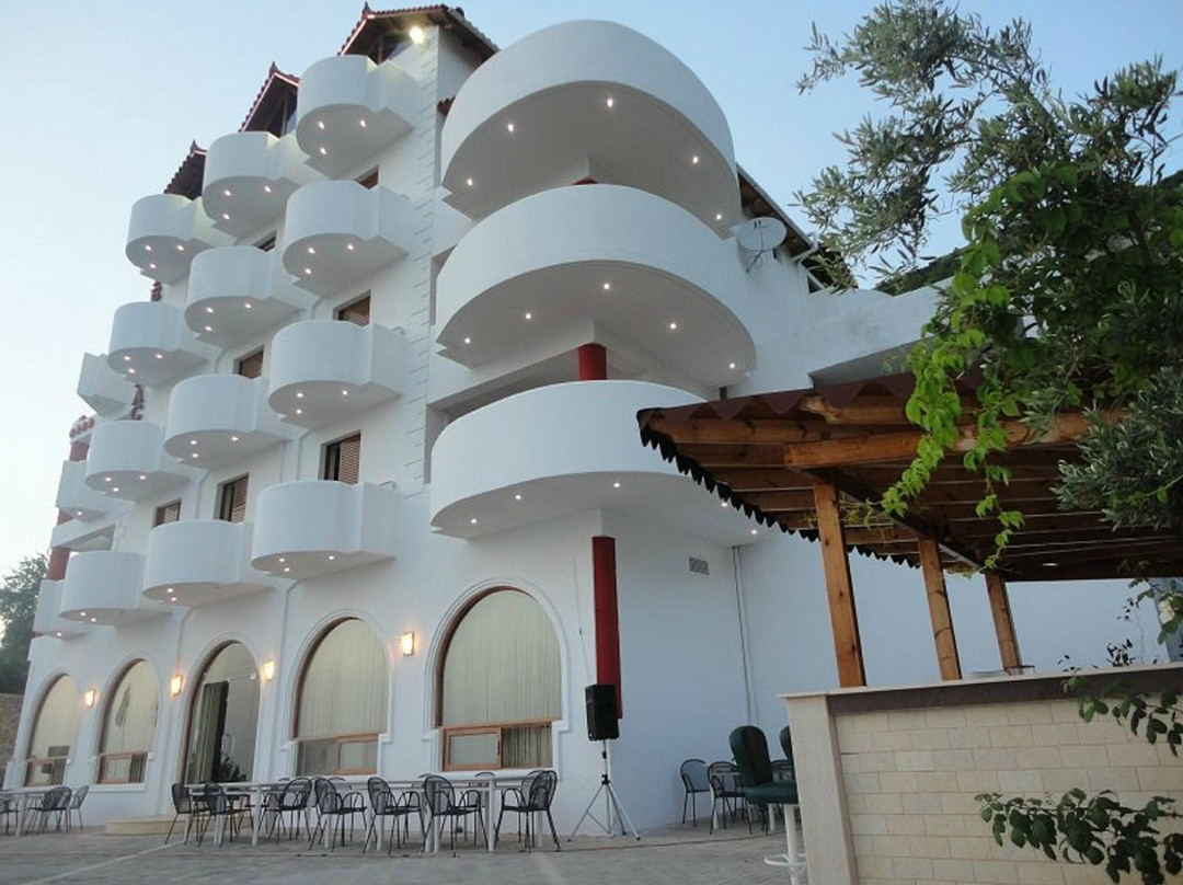 Paradise Lukova Hotel