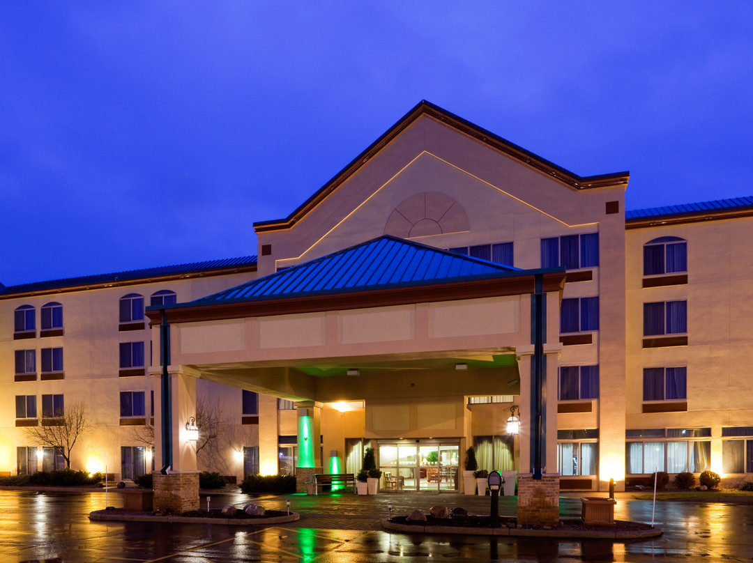 Holiday Inn & Suites Wausau-rothschild By IHG主图