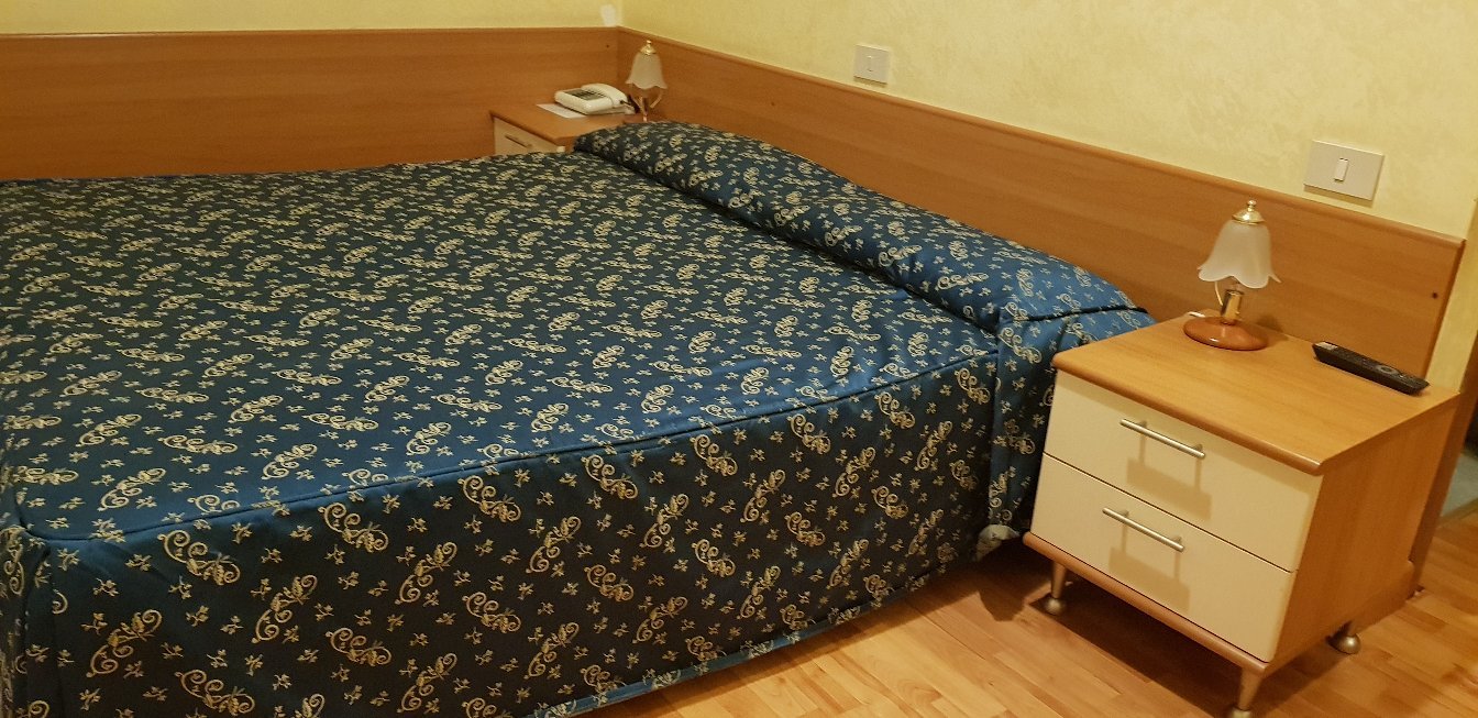 Albergo Dei Leoni-官方