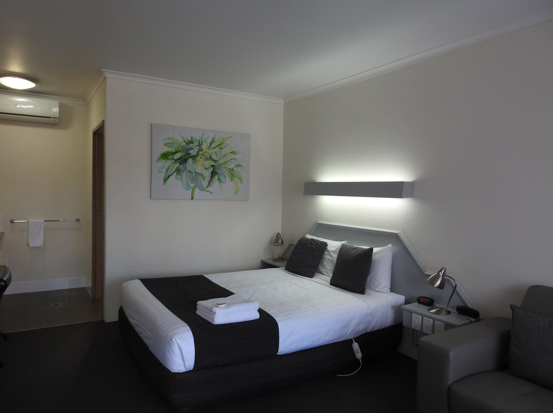 Wine Village Motor Inn