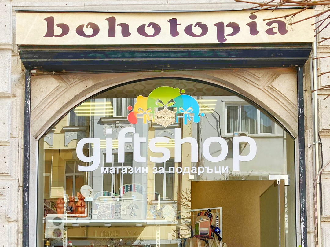 Bohotopia-瓦尔纳必去景点