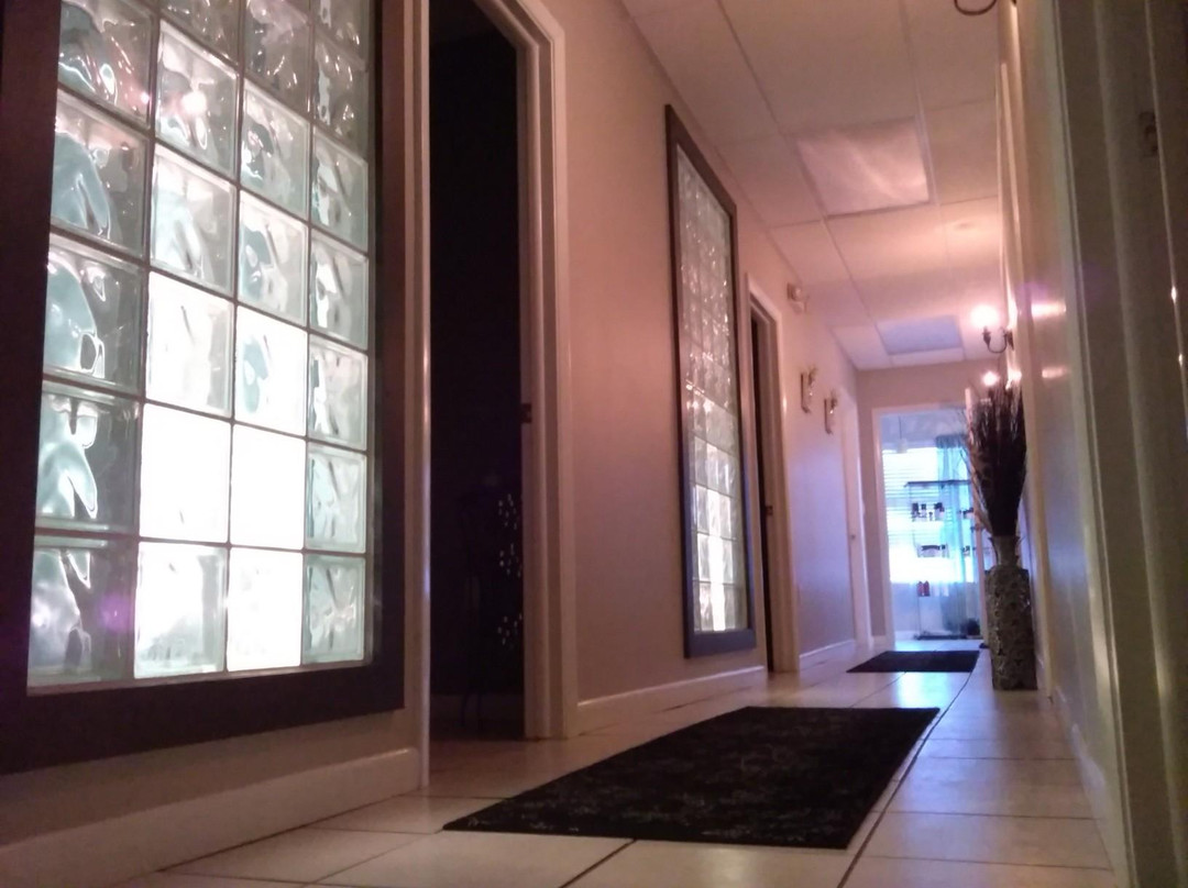 The Mirror-Tavernier必去景点