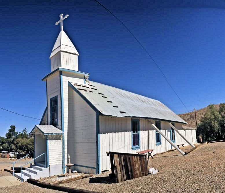 Church of St. Barbara景点图片
