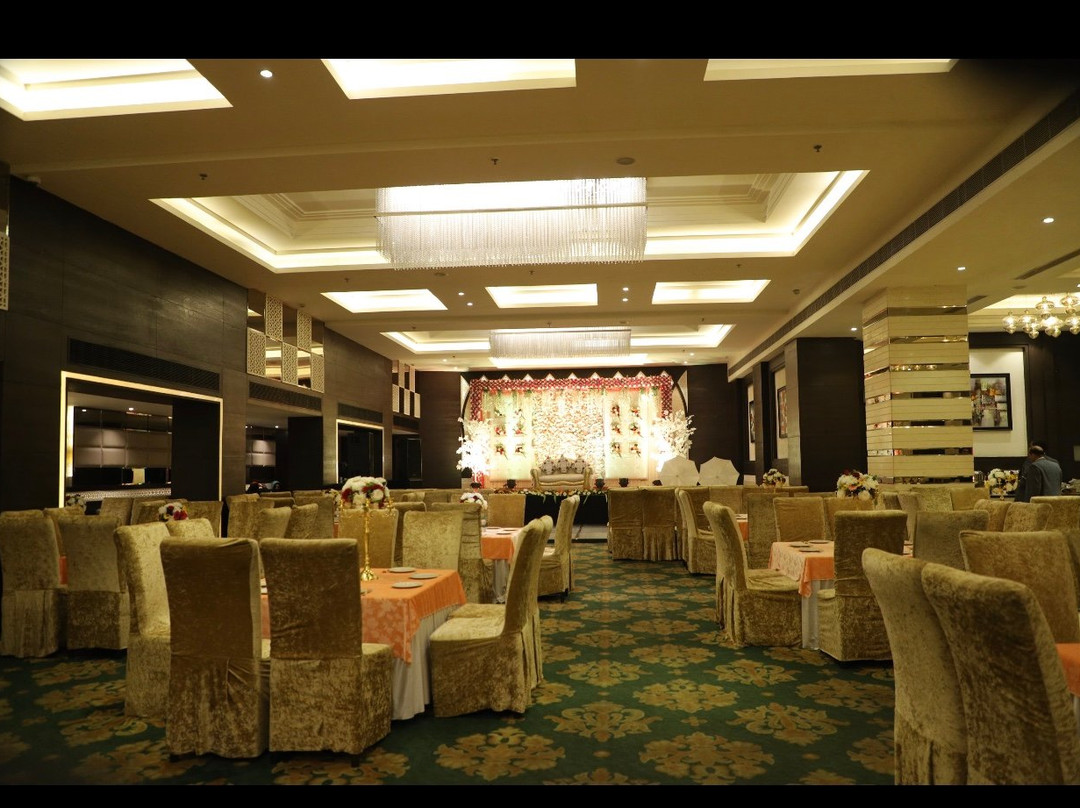 The Palm Court主图