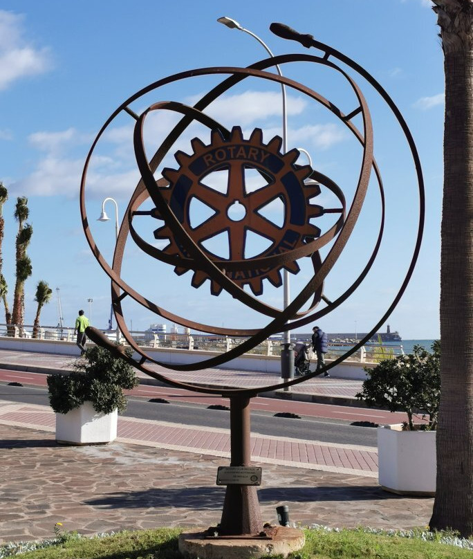 Escultura Rotary Club Melilla-梅利利亚必去景点