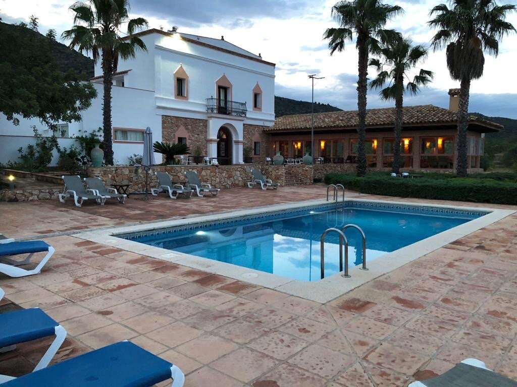 Hotel Cal Naudi主图