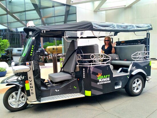 eTuk Ride-丹佛必去景点