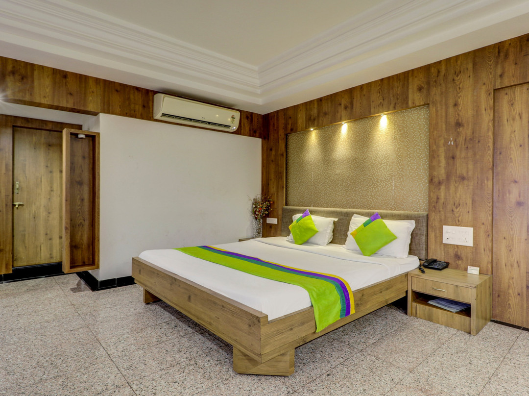 Treebo Trend Hotel Orange City